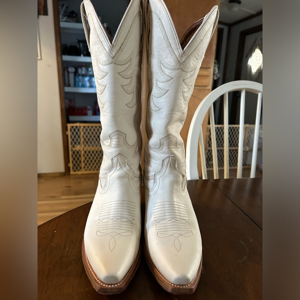 Size 6.5 Cream Knee High Tecovas Annie Boots